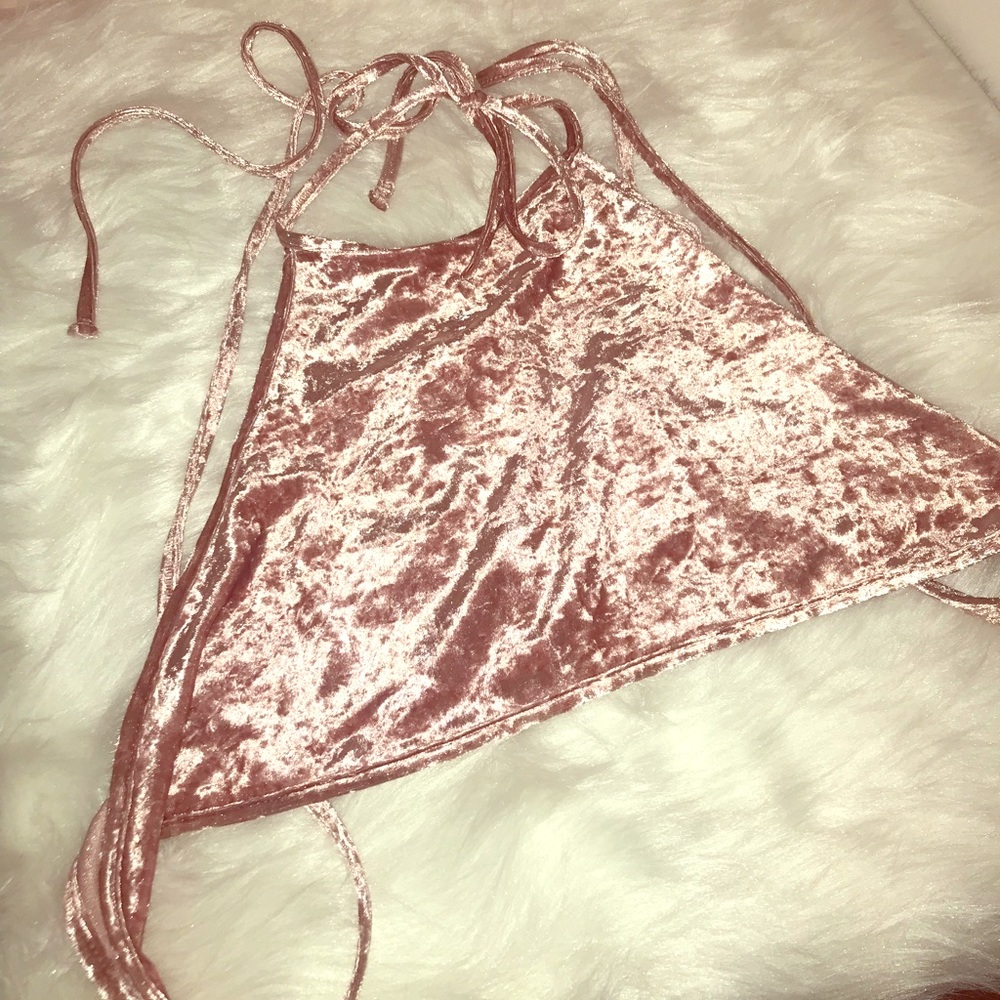 Halters velvet top